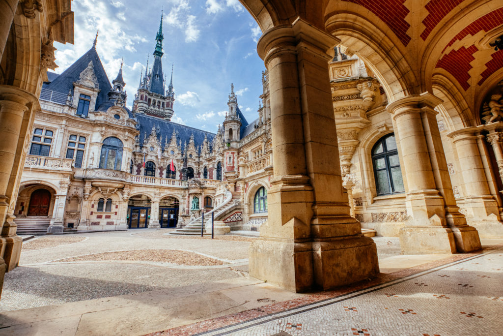 Le palais de la Bénédictine de Fécamp vous ouvre ses portes