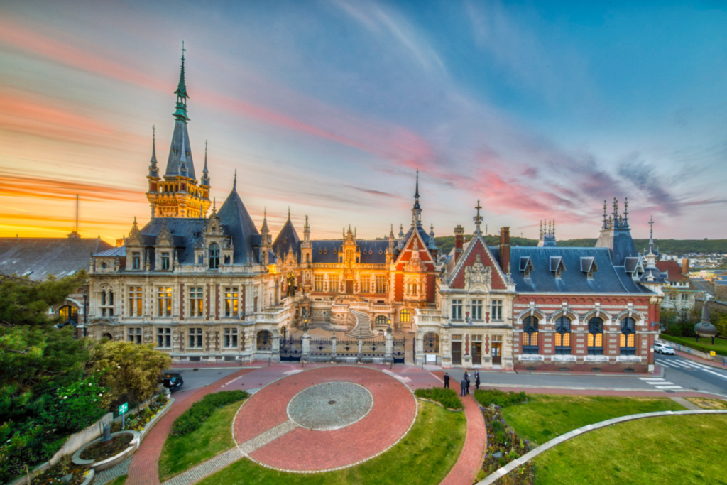 Le palais de la Bénédictine de Fécamp vous ouvre ses portes